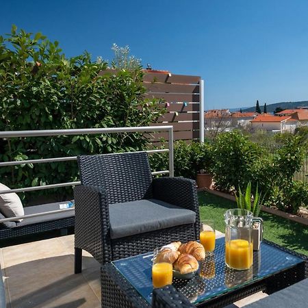 Apartment Tikvarin, Kastel Kambelovac Kaštela Kültér fotó