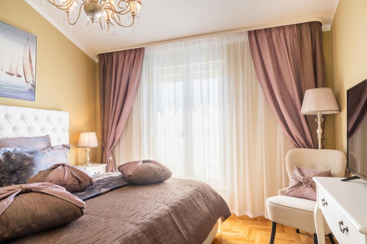 Apartment Tikvarin, Kastel Kambelovac Kaštela Kültér fotó