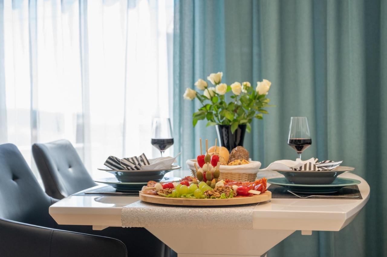 Apartment Tikvarin, Kastel Kambelovac Kaštela Kültér fotó