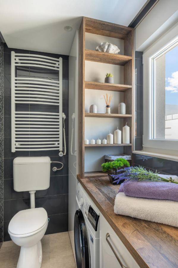 Apartment Tikvarin, Kastel Kambelovac Kaštela Kültér fotó