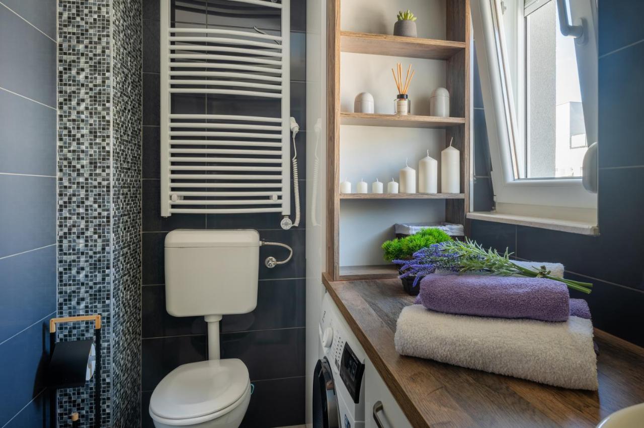 Apartment Tikvarin, Kastel Kambelovac Kaštela Kültér fotó